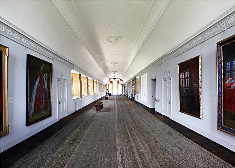 15 Long Gallery